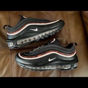 Women’s AirMax 97 size 8